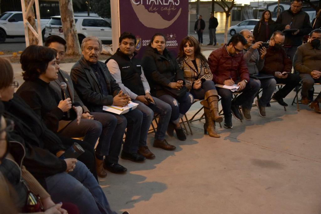 ALCALDESA DE MEXICALI DIALOGA CON VECINOS DE VILLA COLONIAL A TRAVÉS DE “CHARLAS DE CAFÉ”