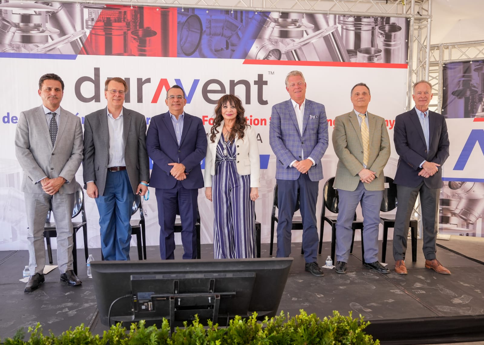 NORMA BUSTAMANTE CELEBRA LA NUEVA INVERSIÓN DE MÁS DE 11 MDD DE LA EMPRESA DURAVENT