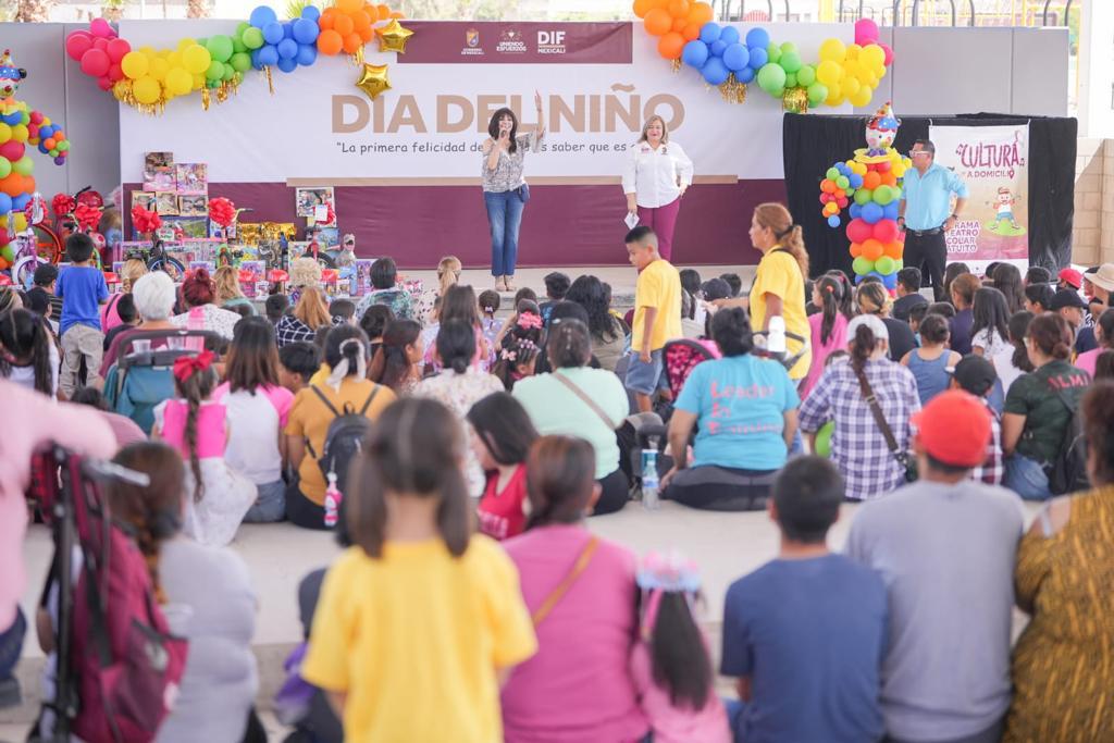 ALCALDESA LLEVA FESTEJO DEL DÍA DE LA NIÑA Y EL NIÑO A LAS COMUNIDADES