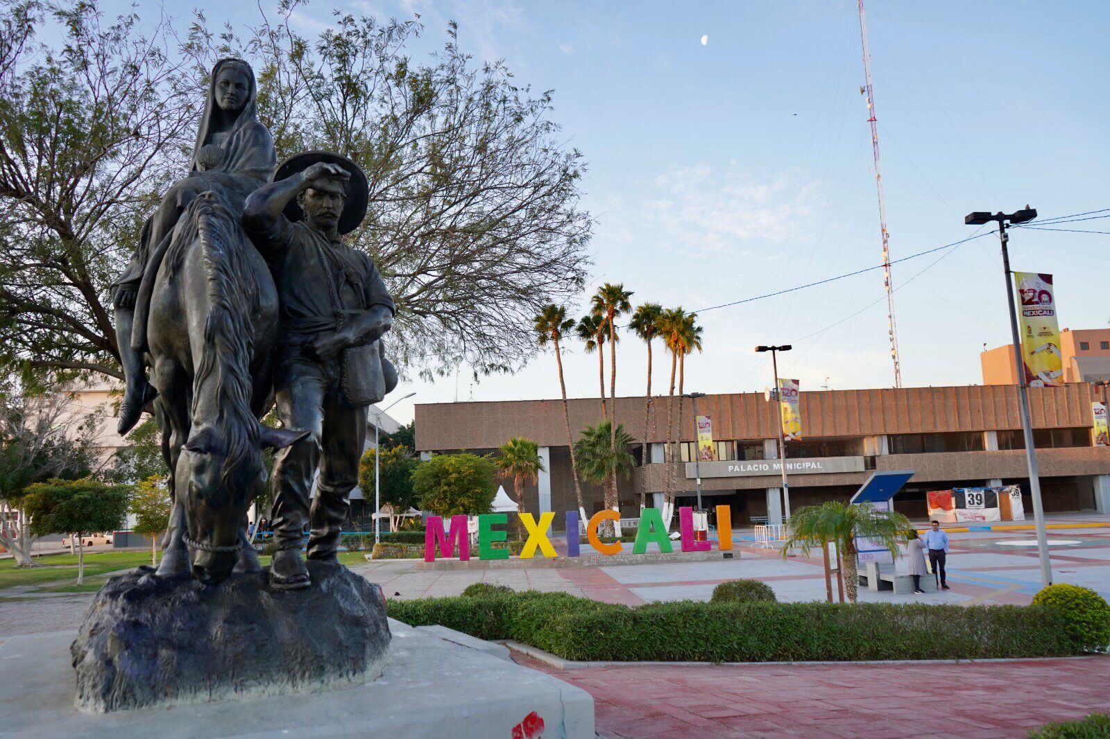 SUSPENDEN ACTIVIDADES OFICINAS DEL AYUNTAMIENTO DE MEXICALI