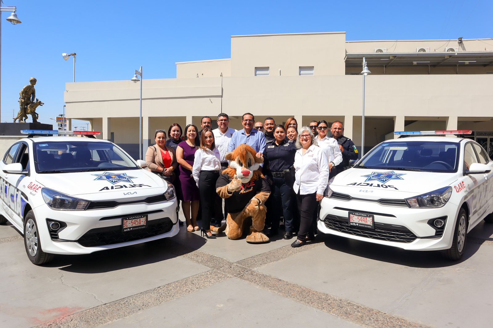 ENTREGA SINDICATURA MUNICIPAL DOS NUEVAS UNIDADES AL PATRONATO D.A.R.E.